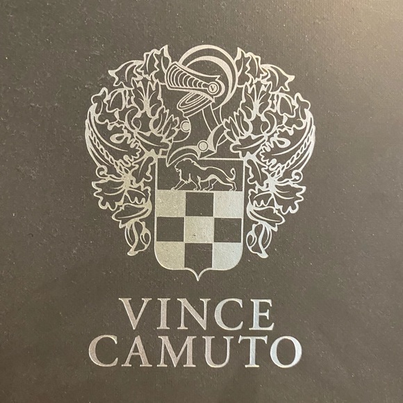 Vince Camuto champagne heels - size 8 - Picture 4 of 4